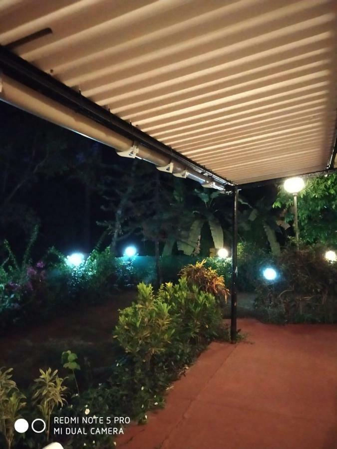 Leela's Cottage Lonavala Buitenkant foto