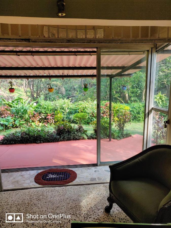 Leela's Cottage Lonavala Buitenkant foto
